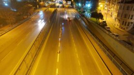 Yol çalışması ve trafik düzenlemesi, gece ışıklandırması ve güvenlik önlemleri.